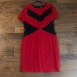 Vince Camuto size 14 red with black dress
